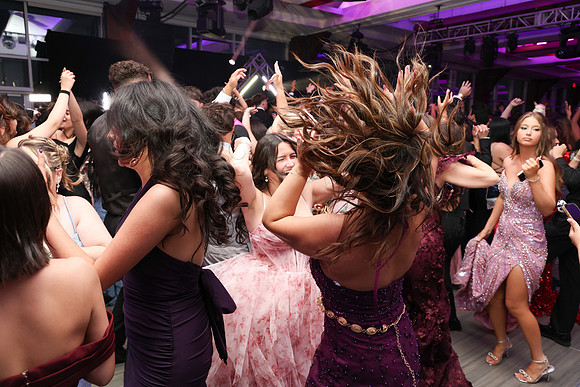 TOT_sr prom_42