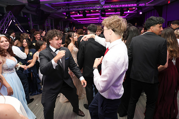 TOT_sr prom_49