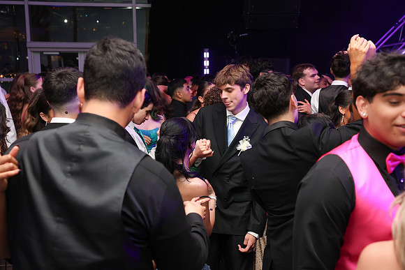 TOT_sr prom_66