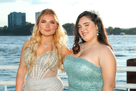 TOT_sr prom_41