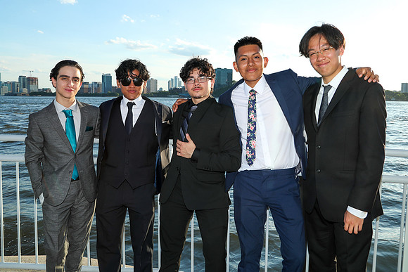 TOT_sr prom_47