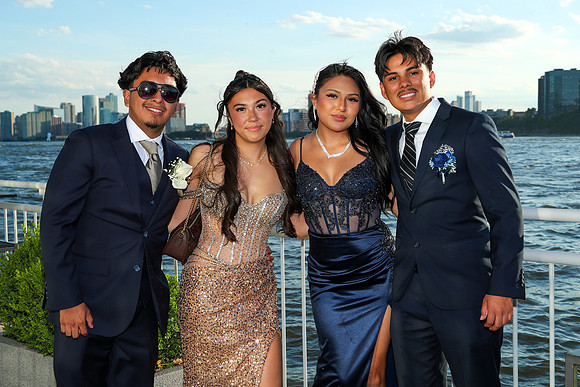 TOT_sr prom_51