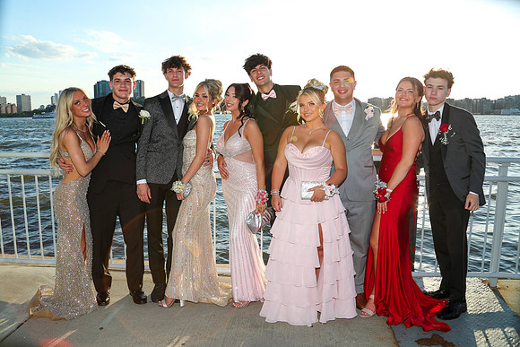 TOT_sr prom_67