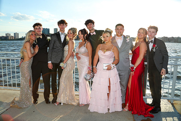 TOT_sr prom_68