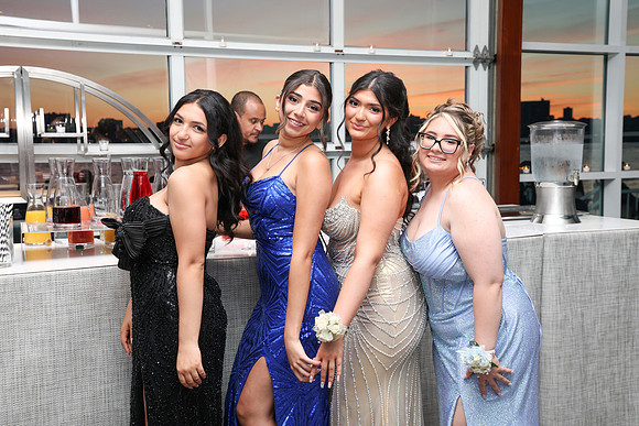 TOT_sr prom_52