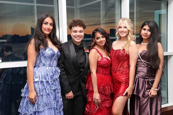 TOT_sr prom_67