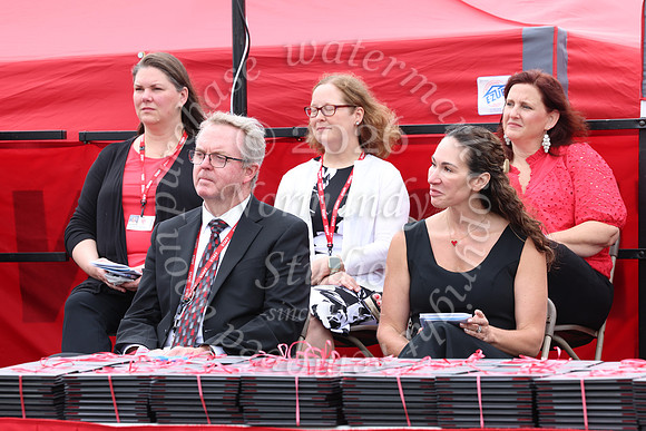 HCH_grad_candids_925