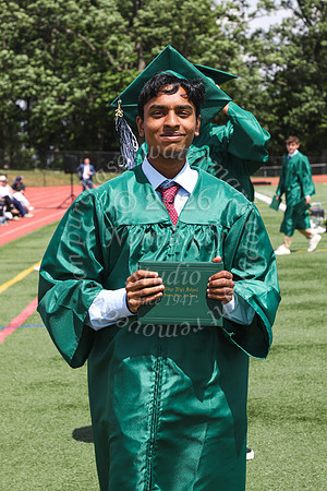RDG_holding_diplomas_005