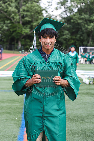 RDG_holding_diplomas_013