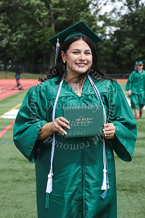 RDG_holding_diplomas_016