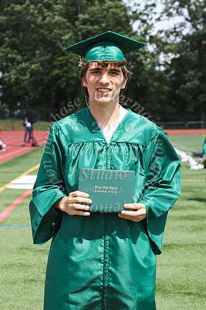 RDG_holding_diplomas_017