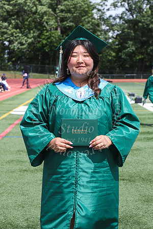 RDG_holding_diplomas_020