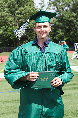 RDG_holding_diplomas_022