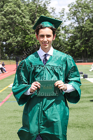 RDG_holding_diplomas_029