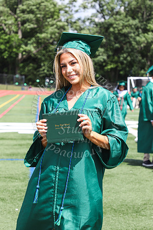 RDG_holding_diplomas_036