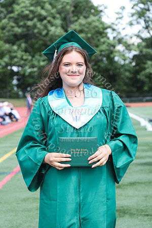 RDG_holding_diplomas_041