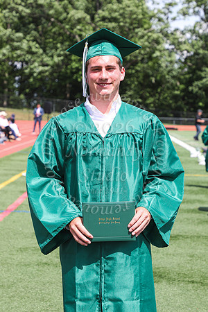 RDG_holding_diplomas_044