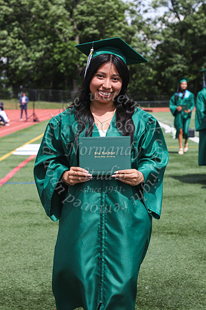 RDG_holding_diplomas_045