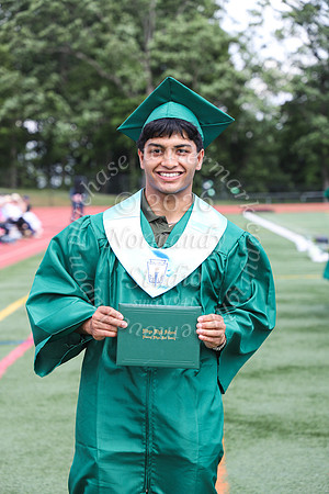 RDG_holding_diplomas_050