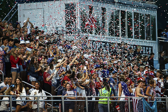 WMC_fb_fans_21