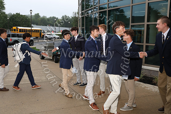 CBA_fr_arriving_024
