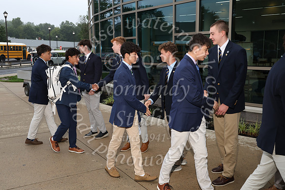 CBA_fr_arriving_025