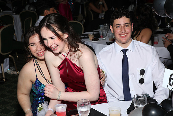 FTH_jr_prom_dancing+tables_171