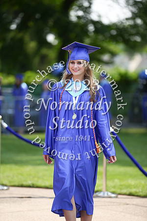 uch_grad_candids_047