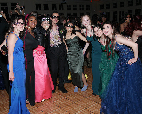 FTH_jr_prom_dancing+tables_180