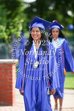 uch_grad_candids_064