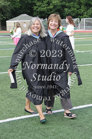 RAM_grad_entrance_020