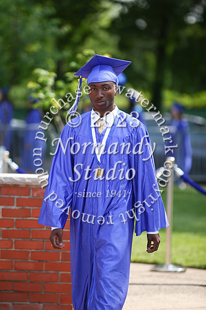 uch_grad_candids_049