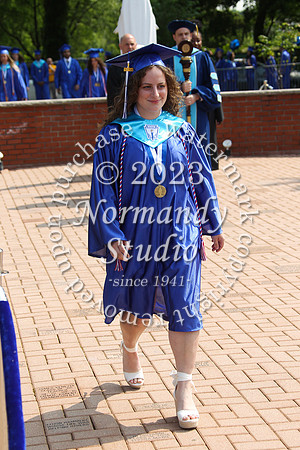 uch_grad_candids_073