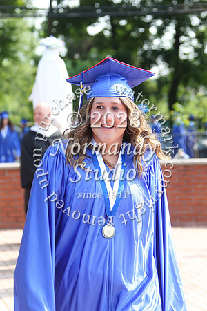 uch_grad_candids_095