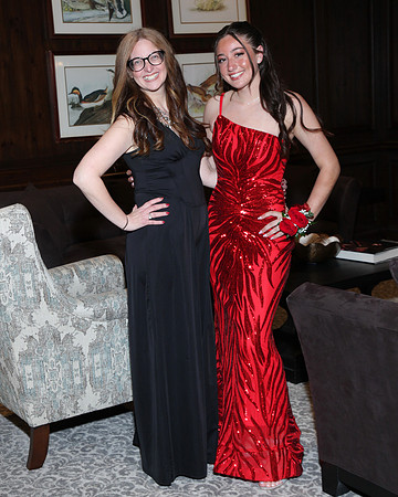 FTH_jr_prom_arriving_002