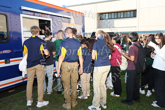 CNH_tailgate_013