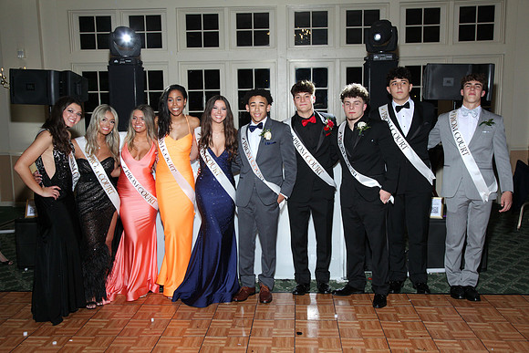 FTH_jr_prom_prince + princess_319