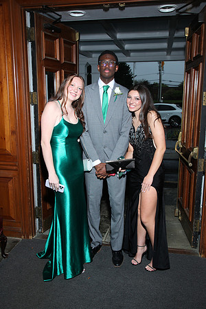 FTH_jr_prom_arriving_019