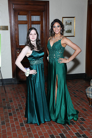FTH_jr_prom_arriving_025