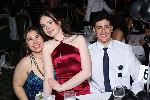FTH_jr_prom_dancing+tables_170