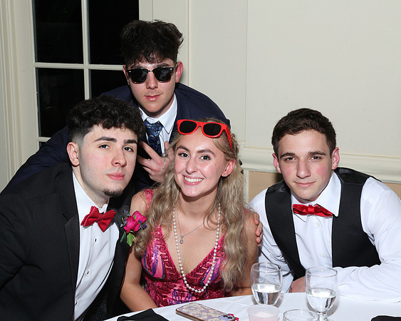 FTH_jr_prom_dancing+tables_196