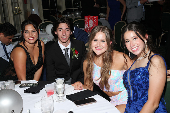 FTH_jr_prom_dancing+tables_198
