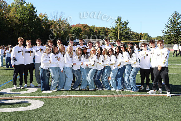 WTG_sr_grp_friends_30