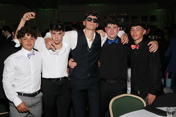 FTH_jr_prom_dancing+tables_148