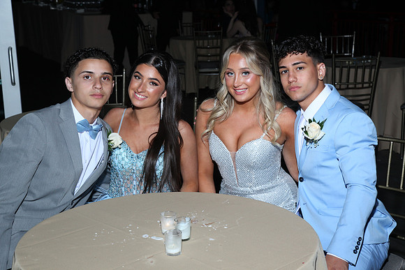TOT_645_prom