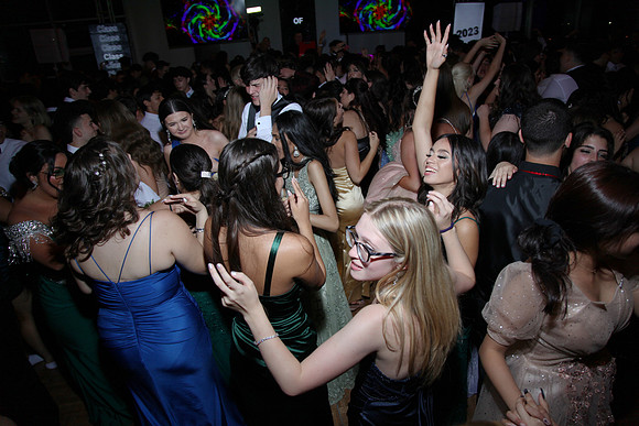 TOT_689_prom