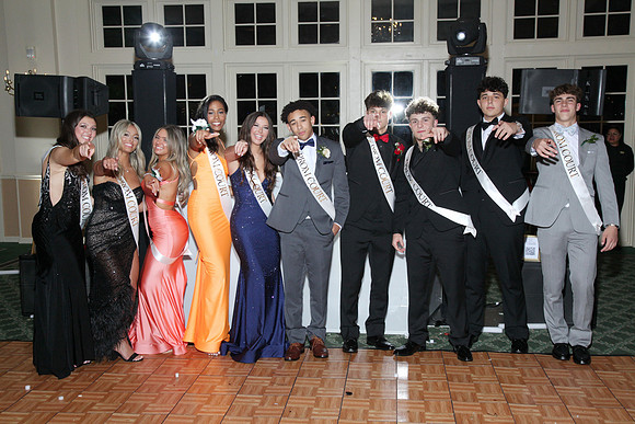 FTH_jr_prom_prince + princess_320