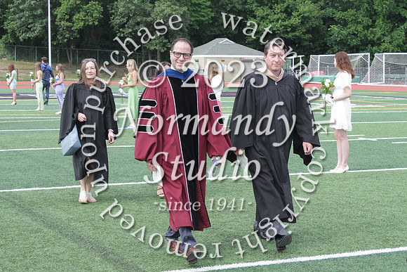 RAM_grad_entrance_015