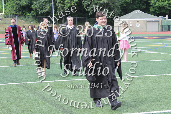 RAM_grad_entrance_013