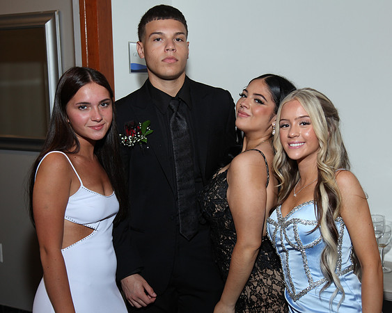 TOT_677_prom